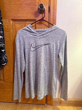 Nike Women's Heather Gray Hooded Long-Sleeve Top with Black Swoosh